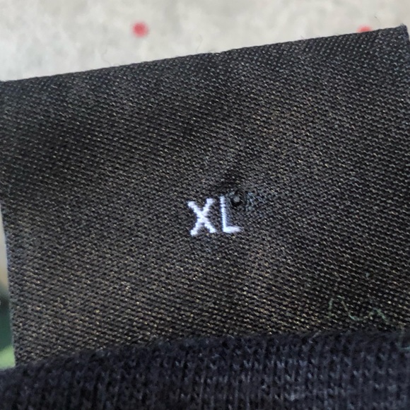 HUGO BOSS Ltwt jacket szL All black quilted front Looks brand new - Picture 4 of 5